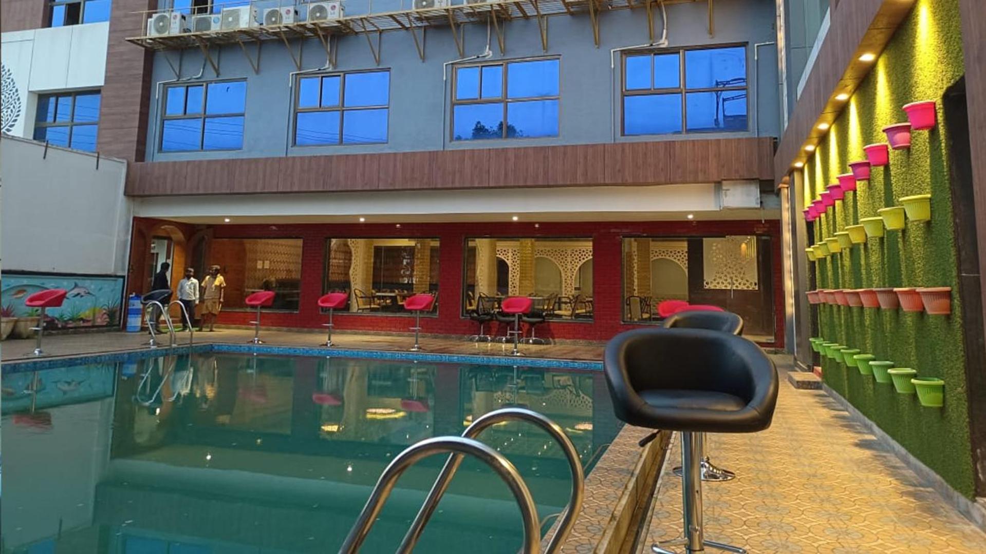 Atlantis Resort Spa Restaurant Swimming Pool, Banquet Hall, Guntur. Zewnętrze zdjęcie